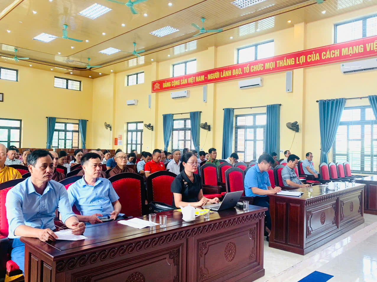 UBMTTQ VIỆT NAM XÃ ĐÔNG THỤY ANH TỔ CHỨC HỘI NGHỊ TRIỂN KHAI, HƯỚNG DẪN BÌNH XÉT DANH HIỆU “CHÙA CẢNH 4 GƯƠNG MẪU” VÀ “XỨ, HỌ ĐẠO 4 GƯƠNG MẪU”