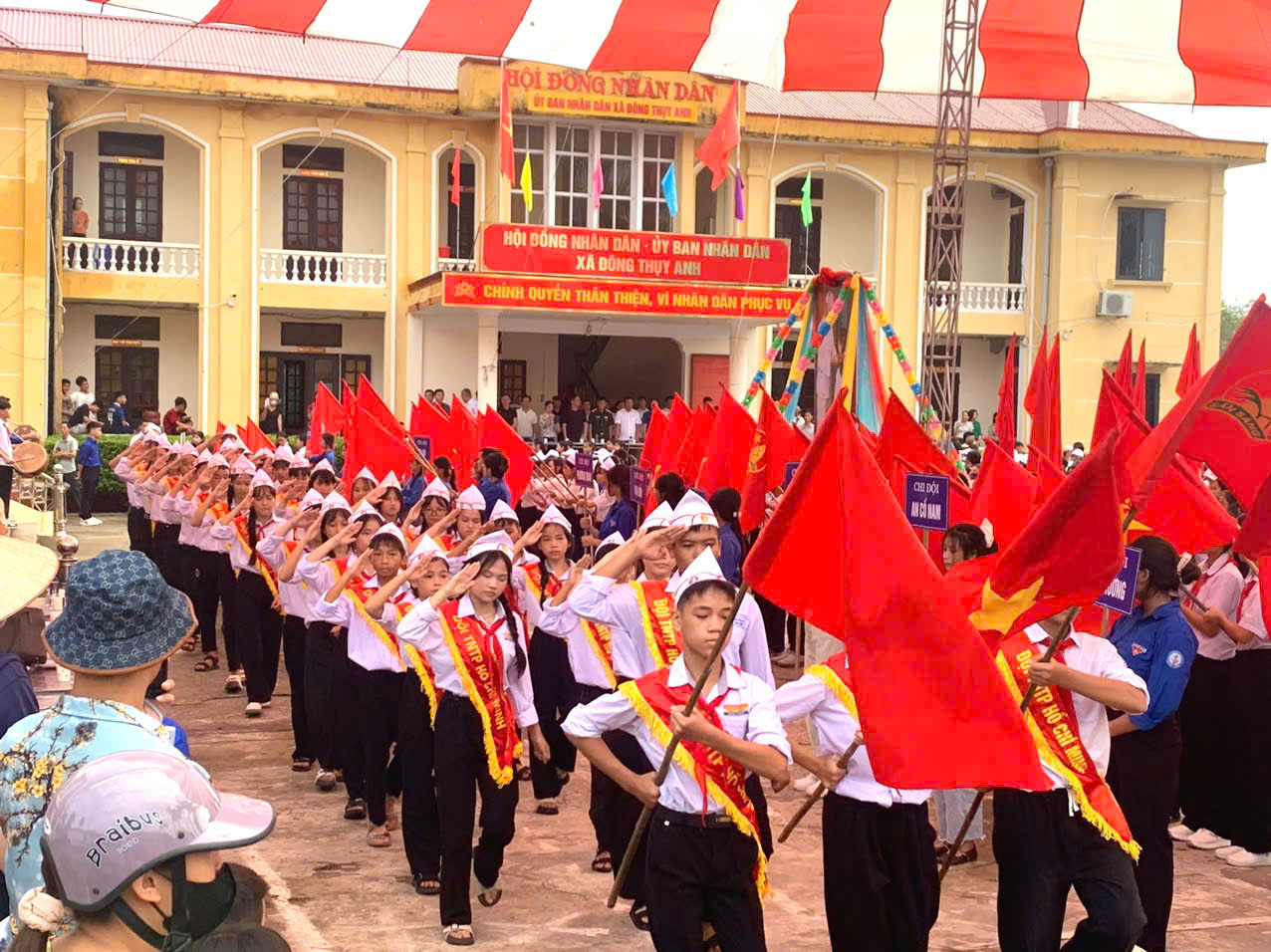 BAN CHỈ ĐẠO HOẠT ĐỘNG HÈ XÃ ĐÔNG THUỴ ANH TỔ CHỨC LỄ KHAI MẠC HỘI TRẠI HÈ NĂM 2026
