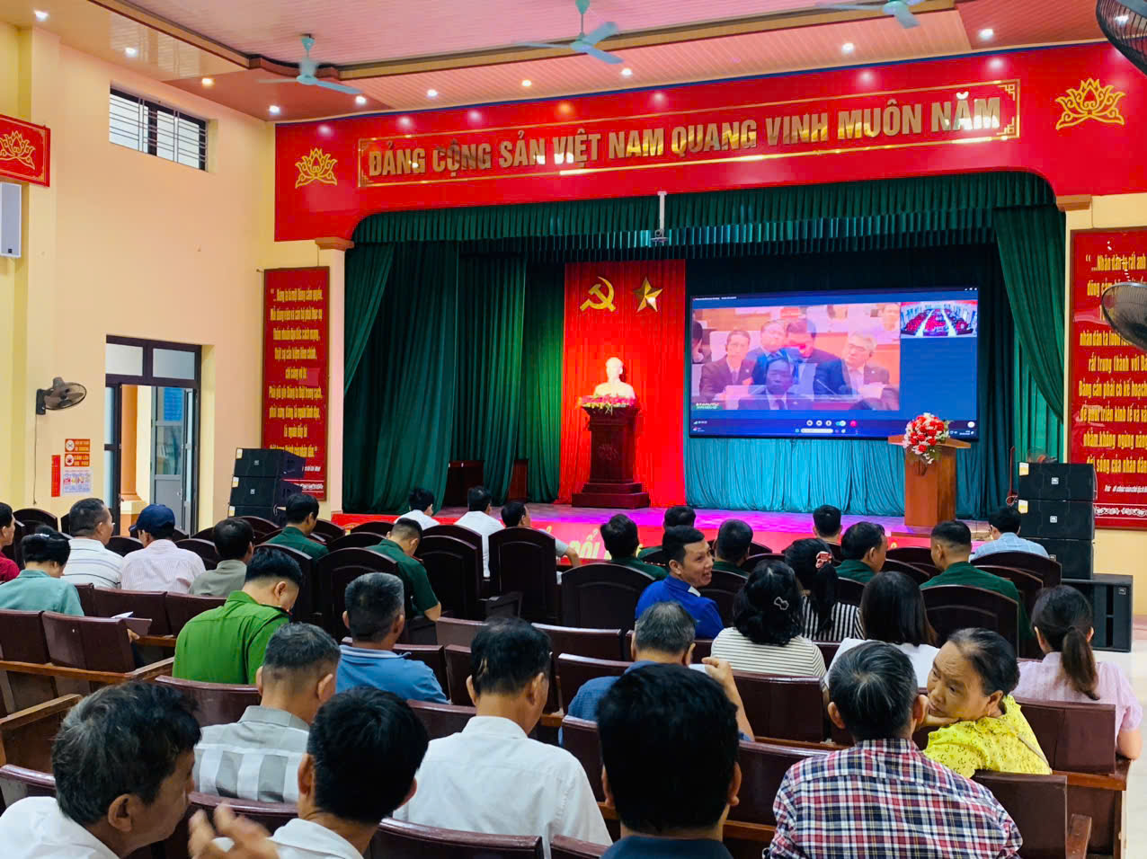 ĐẢNG UỶ XÃ ĐÔNG THUỴ ANH TỔ CHỨC HỘI NGHỊ NGHIÊN CỨU, HỌC TẬP, QUÁN TRIỆT VÀ TRIỂN KHAI THỰC HIỆN NGHỊ QUYẾT SỐ 10-NQ/TW VỀ PHÁT TRIỂN KINH TẾ CÓ VỐN ĐẦU TƯ NƯỚC NGOÀI
