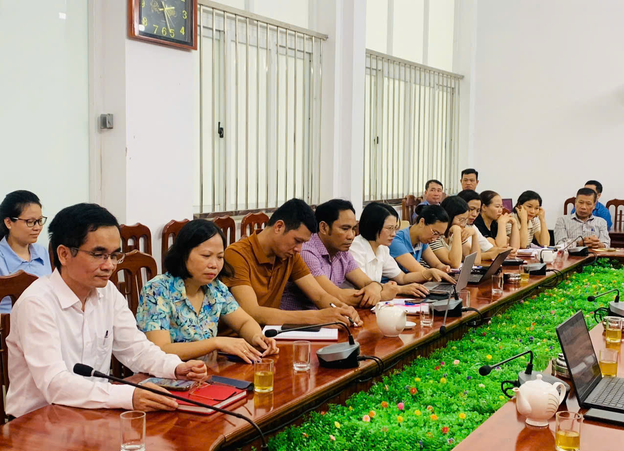 XÃ ĐÔNG THUỴ ANH TỔ CHỨC TẬP HUẤN NÂNG CAO NĂNG LỰC SỐ CHO CÁN BỘ, CÔNG CHỨC