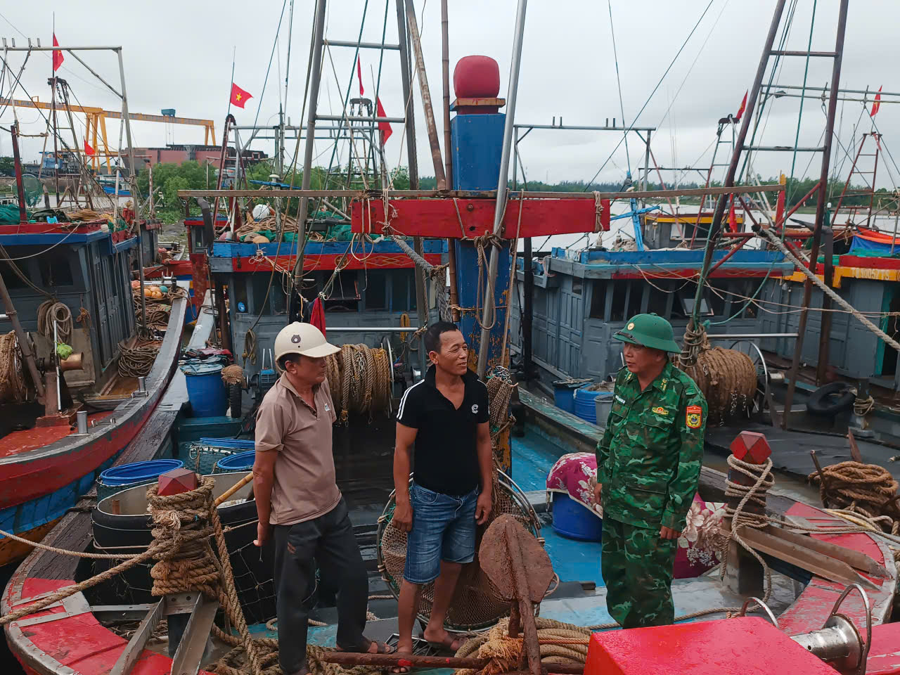 QUYẾT ĐỊNH Về việc công bố Danh mục thủ tục hành chính mới ban hành; được sửa đổi, bổ sung trong lĩnh vực Hàng hải và Đường thuỷ nội địa thuộc phạm vi chức năng quản lý nhà nước của Sở Xây dựng