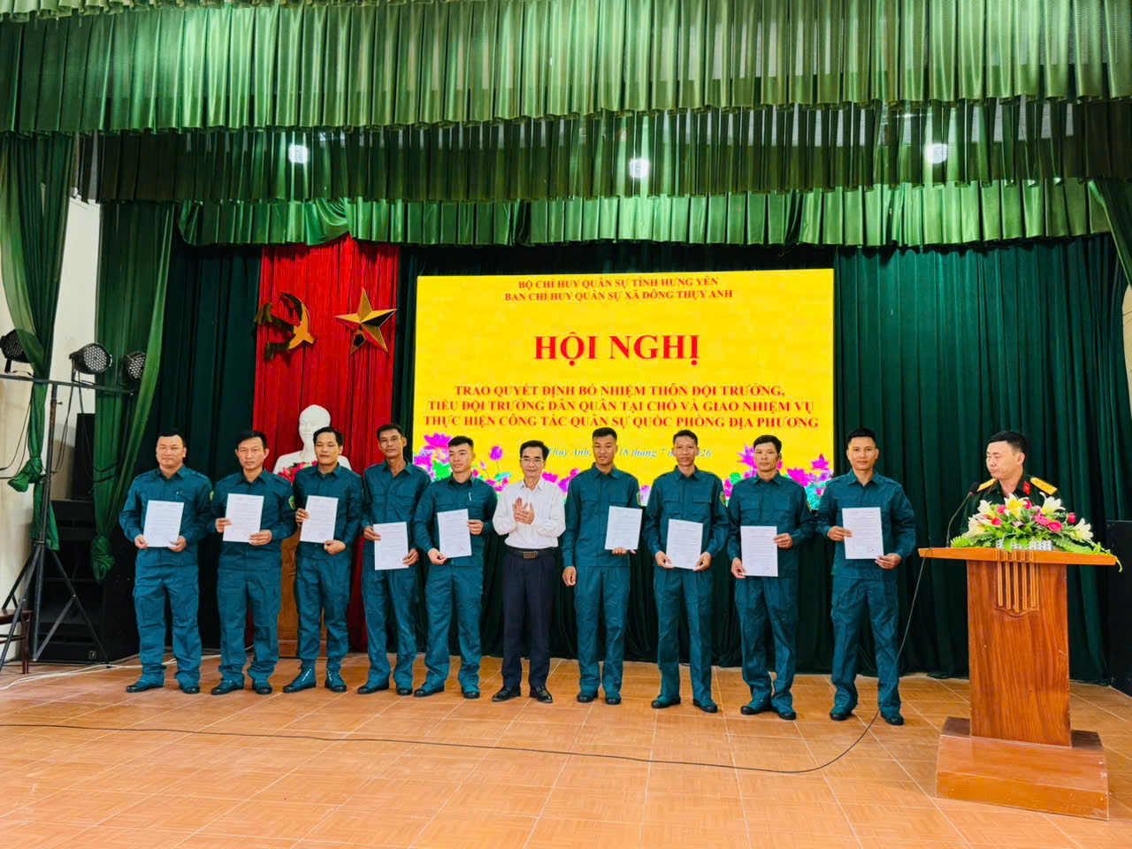 BAN CHỈ HUY QUÂN SỰ XÃ ĐÔNG THUỴ ANH TỔ CHỨC HỘI NGHỊ CÔNG BỐ CÁC QUYẾT ĐỊNH VỀ CÔNG TÁC CÁN BỘ DÂN QUÂN