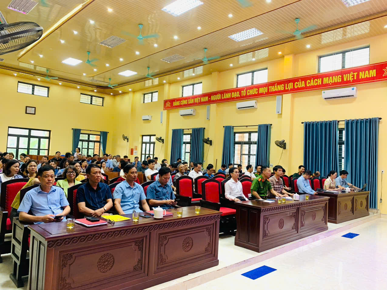 ĐẢNG UỶ XÃ ĐÔNG THUỴ ANH DỰ HỘI NGHỊ TRỰC TUYẾN TOÀN QUỐC NGHIÊN CỨU, HỌC TẬP, QUÁN TRIỆT VÀ TRIỂN KHAI THỰC HIỆN NGHỊ QUYẾT HỘI NGHỊ LẦN THỨ BA BCH TRUNG ƯƠNG ĐẢNG KHÓA XIV